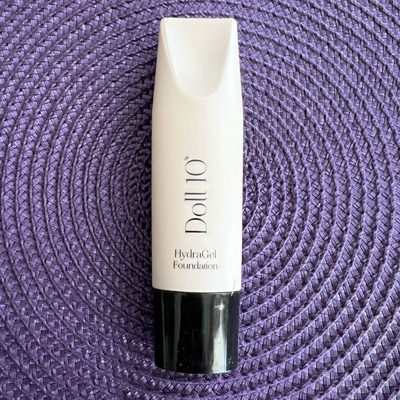 Doll 10 DEEP HydraGel Foundation 1 oz. (Made in Italy) NEW - Picture 9 of 12